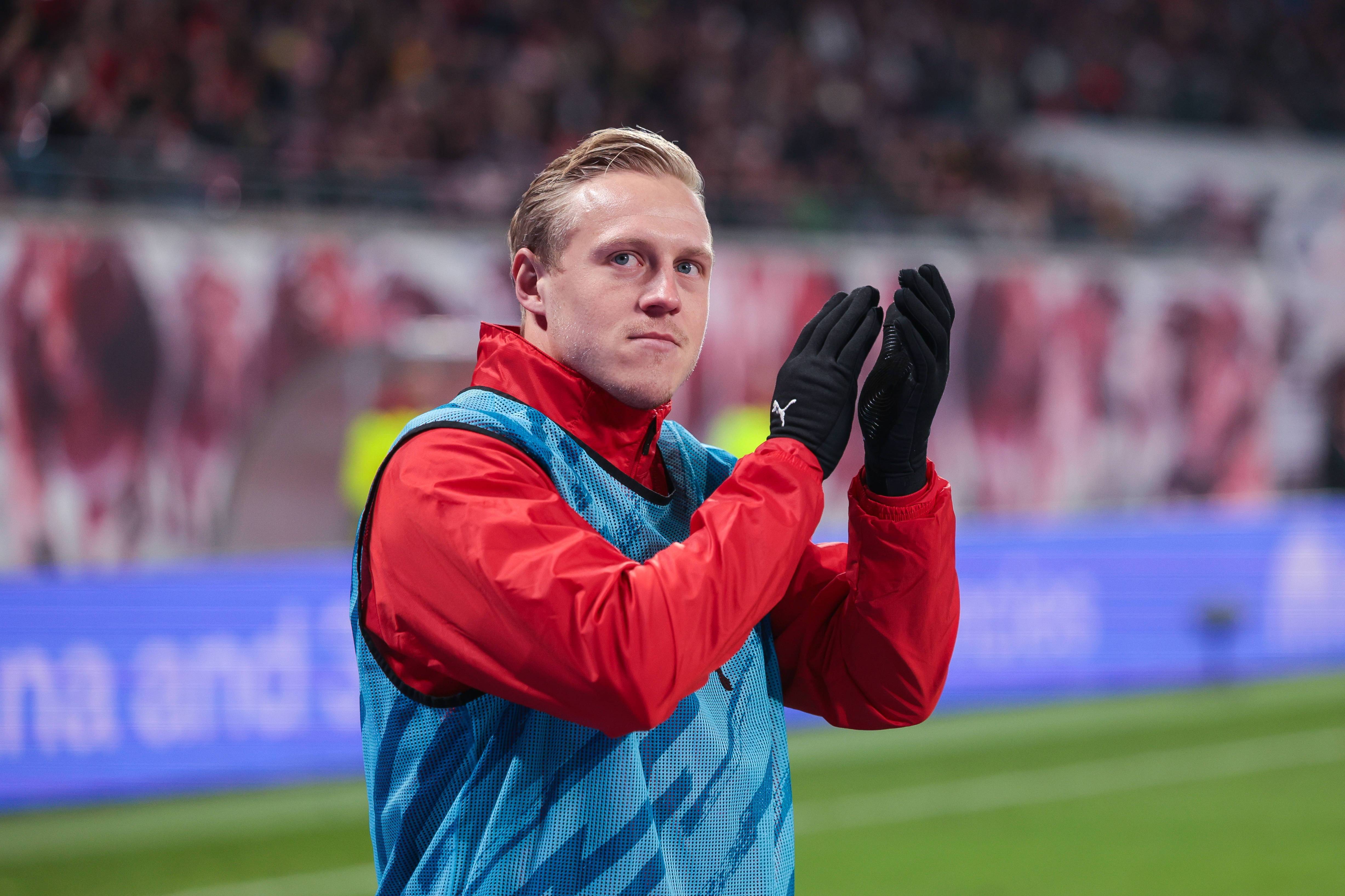 关于奥地利队在比赛中遭遇困境，为下一轮拼图的信息