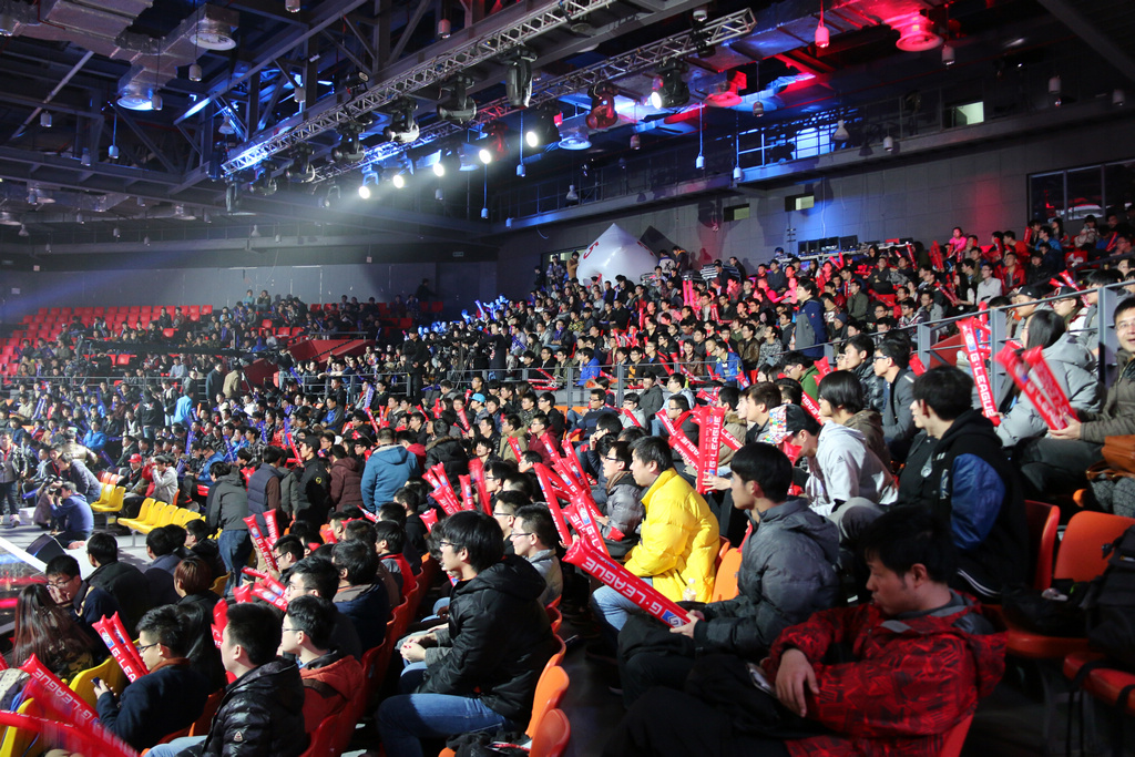 包含场面火爆！Dota2观众席沸腾不已的词条