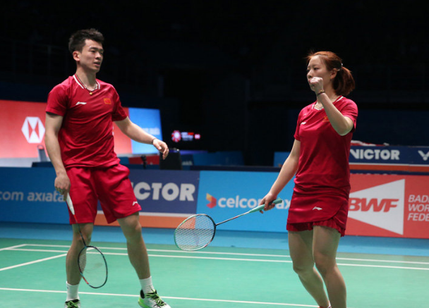 中国队险胜马来西亚队，黄鸭组合带队取胜