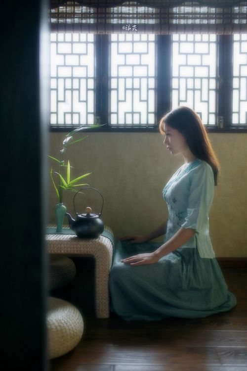 赛道与球场双线制霸，拉梅洛接管艺术启示录