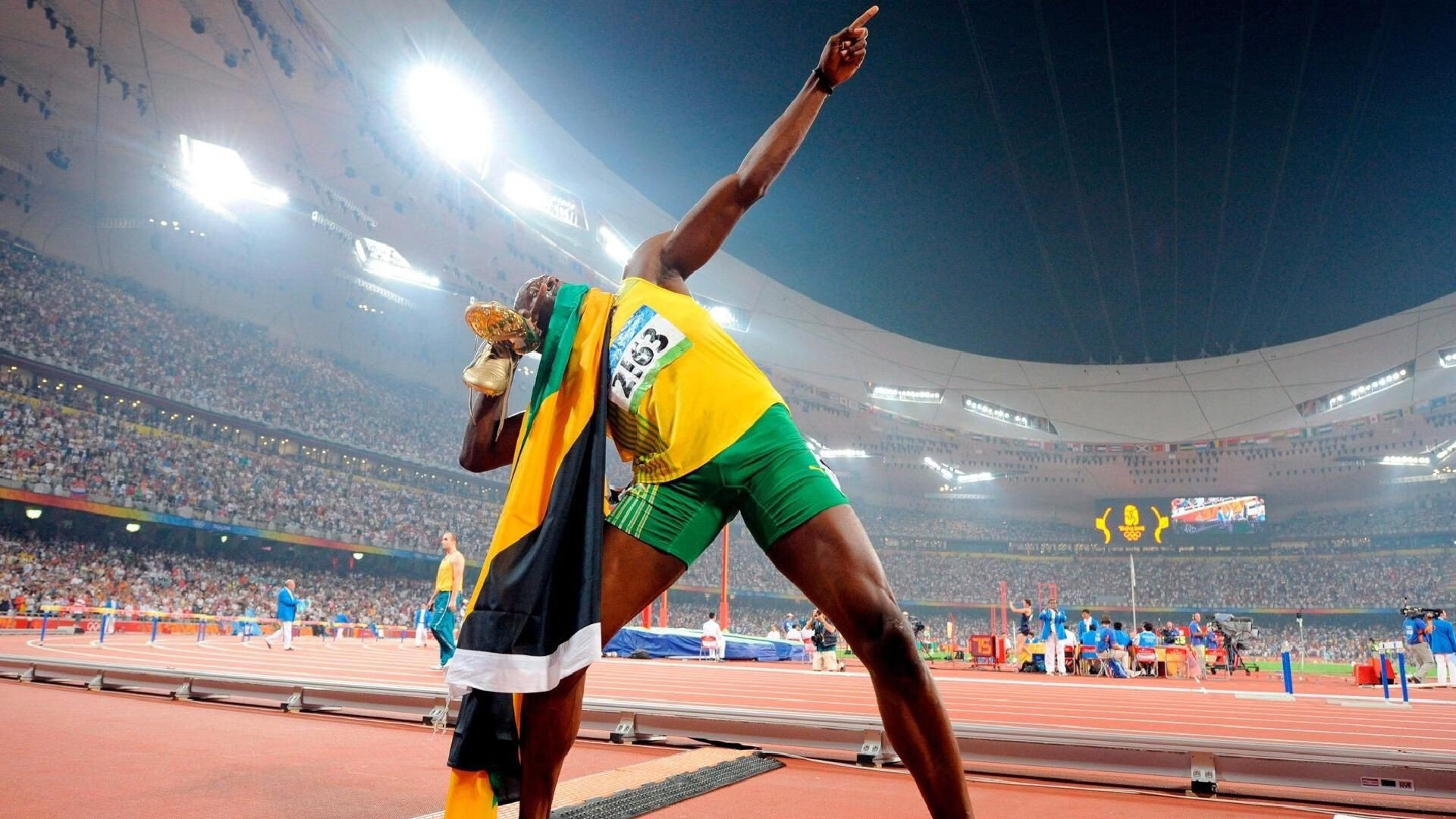 银箭与霓虹的狂想曲，马丁内利的完美之夜