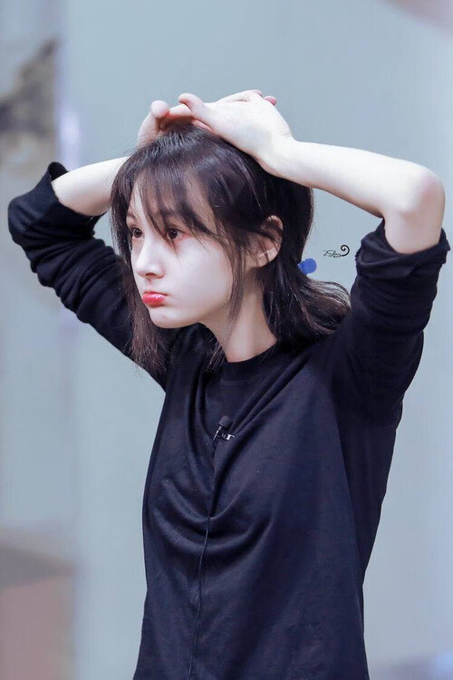 法国克星导演巴黎沦陷,拉什福德双重打击送奥地利登顶