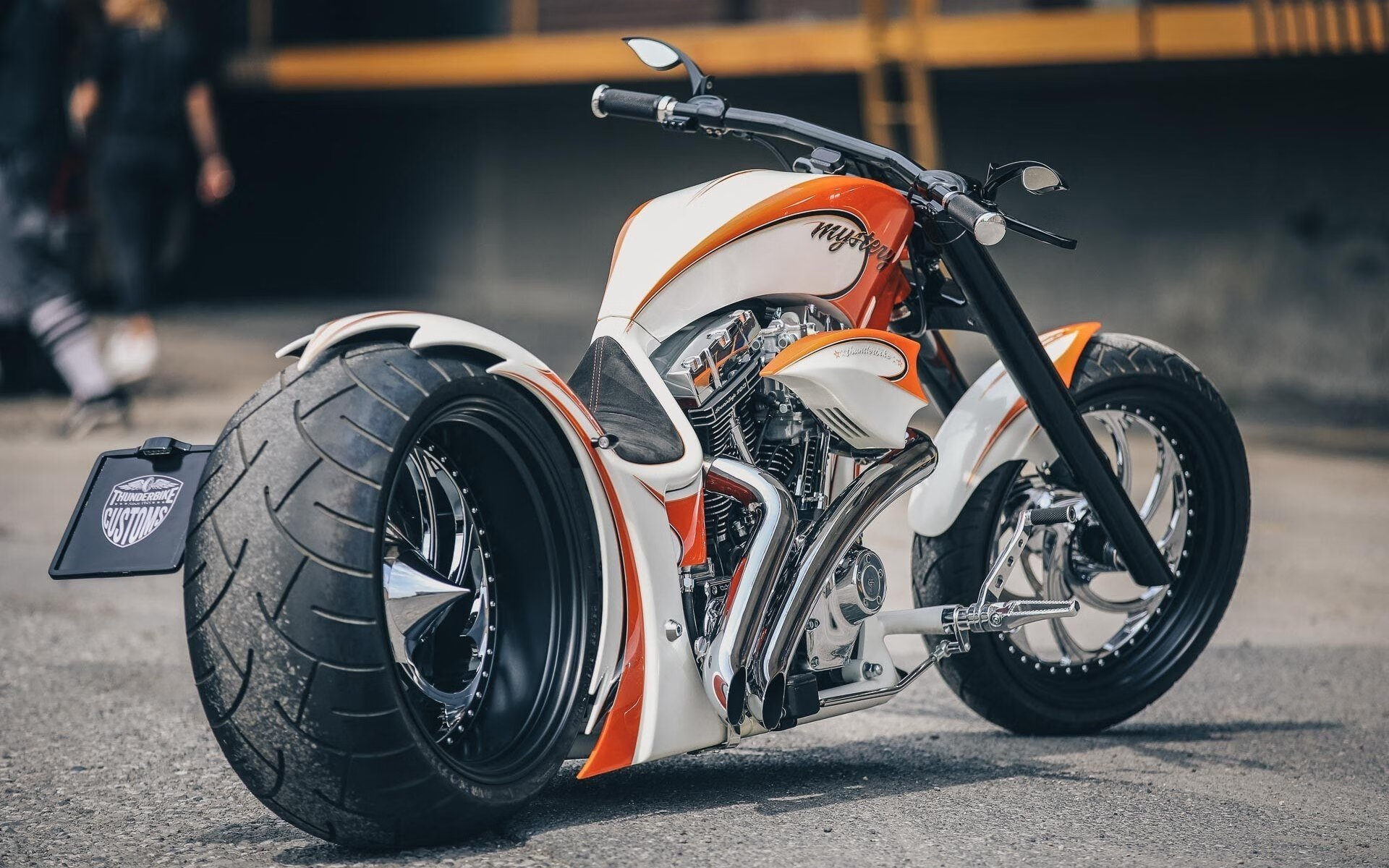 赛道与绿茵的终极对话,宿命与新生