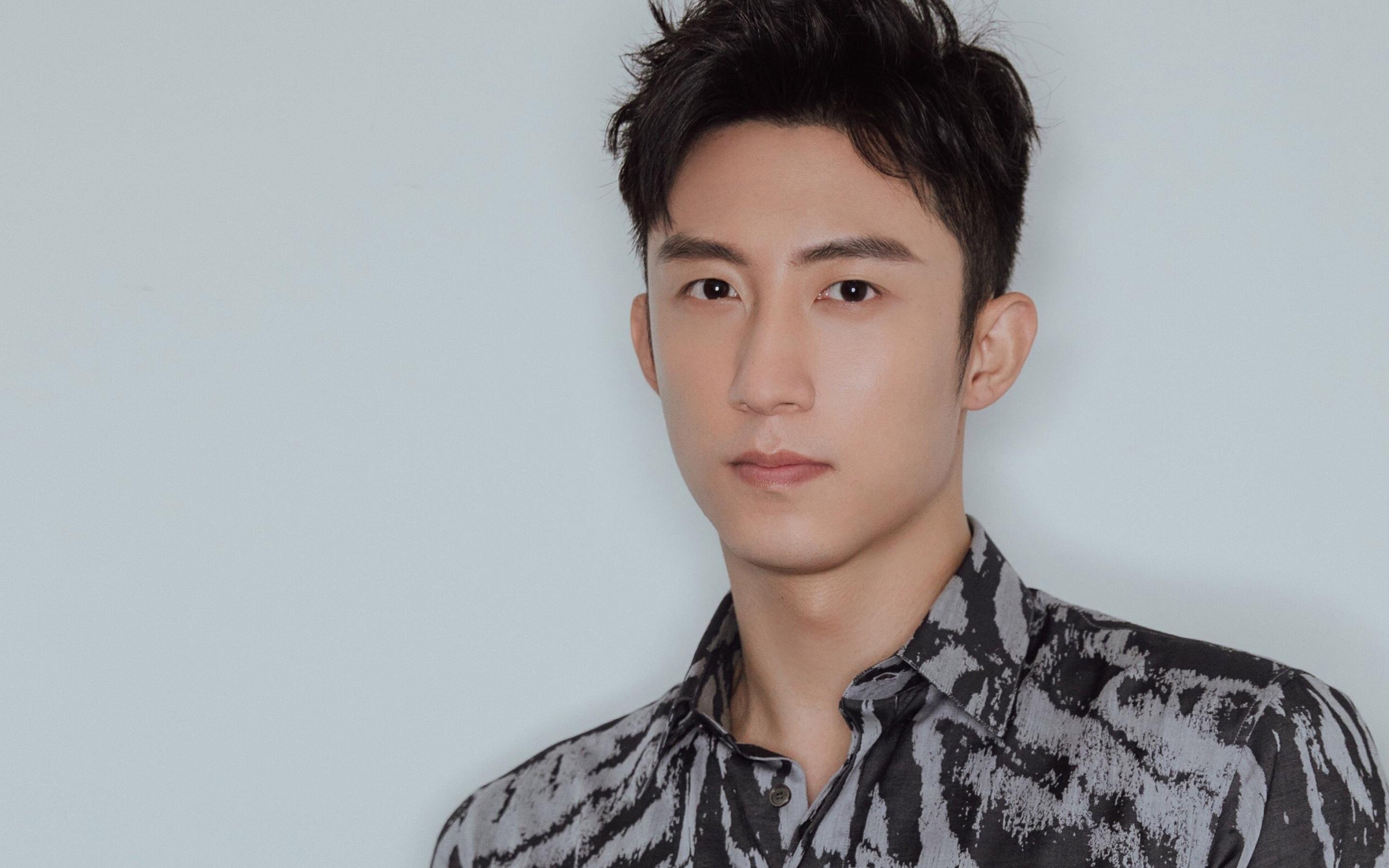 比赛的第七局，当巴萨单节拉开里昂，穆勒接管美加墨世界杯