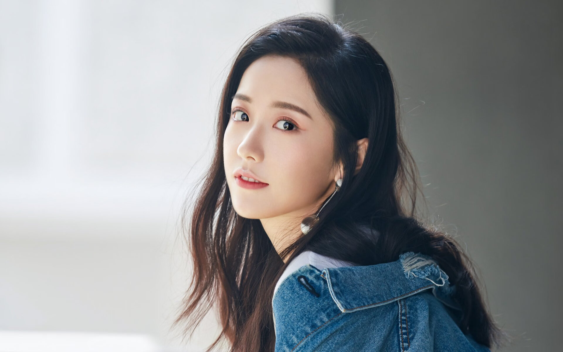 雷火电竞合作-熔岩与长城，小贾伦火山爆发，森林狼终场冰封浙江